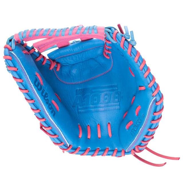 Wilson 2026 A1000 33" Momentum Fastpitch Catcher's Mitt