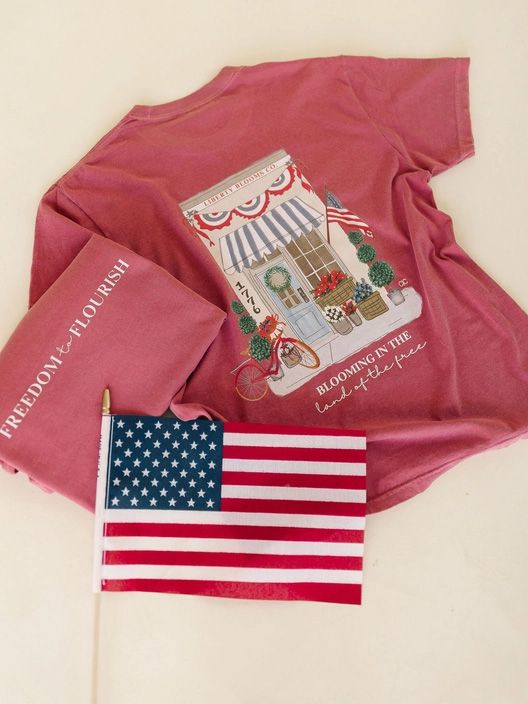 Women's Blooming Tee